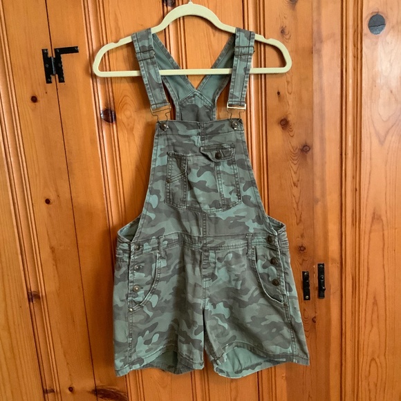 lei Pants - Camo Overalls